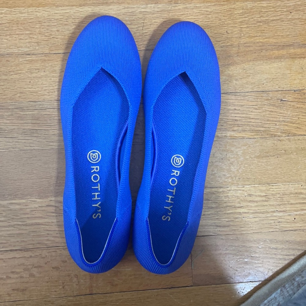 New without box Size 12 Rothys Flats in cornflower